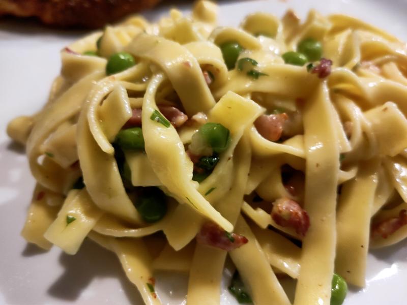 A photo for the page: Paparele e Bisi