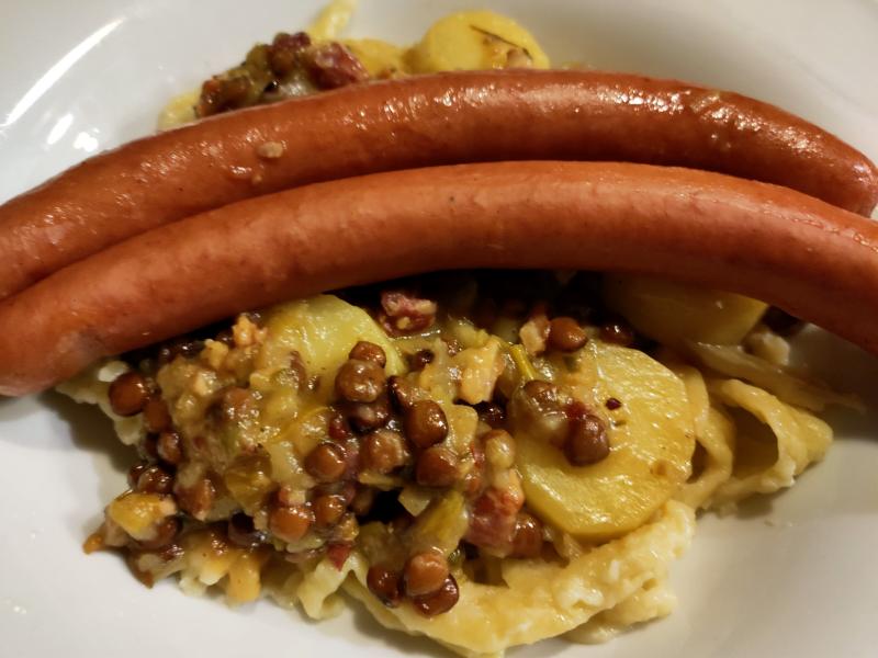 A photo for the page: Schwäbische Linsen mit Spätzle und Wienerli